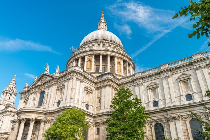 London Sightseeing Walking Tour with 30+ sights - Lunch Near Tower Hill and One Tube Ride