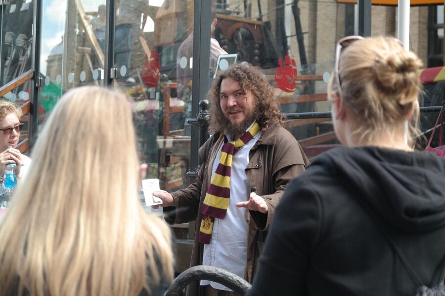 London: Small Group Harry Potter Locations Walking Tour - Gringotts Bank energy at the Bank of England