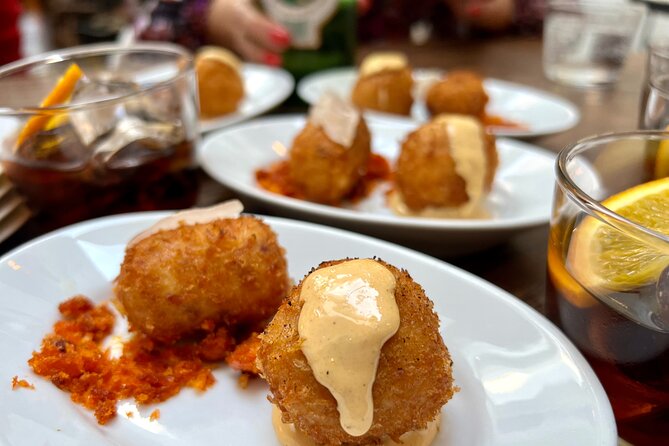 London Soho Food Tour with 7+ Tastings of Delicious Hidden Gems - Stop 1, 51 Carnaby St: 1960s fashion and cultural roots