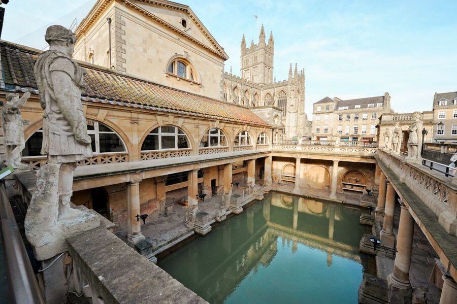 London: Stonehenge, Windsor, and Bath Day Trip by Bus - Comfort and practical tips that will help on the ground