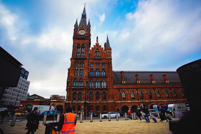 London The Best of Harry Potter Guided Tour (Free for Kids) - Palace Theatre and Leicester Square: Where the Potter World Meets the West End
