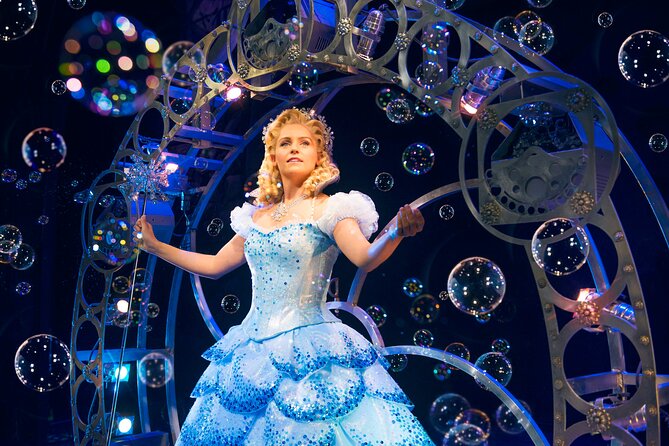 London Theatre: Wicked the Musical - The show experience, story plus stagecraft for 2h45 of attention