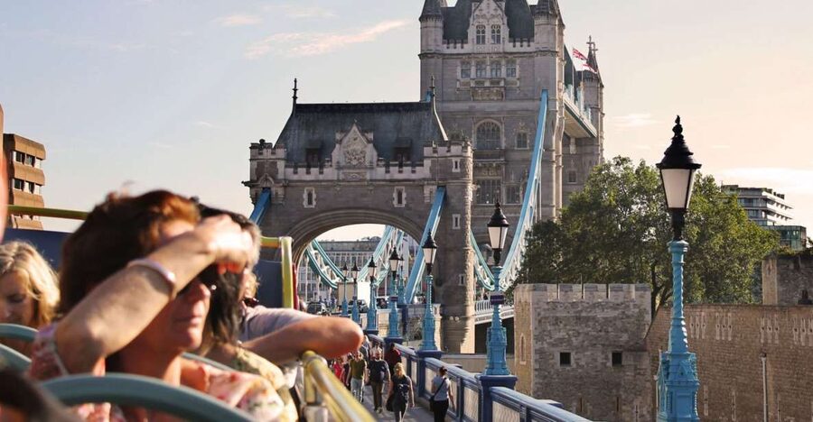 London: Tootbus London by Night Bus Tour - The Landmarks You’ll See As London Lights Up