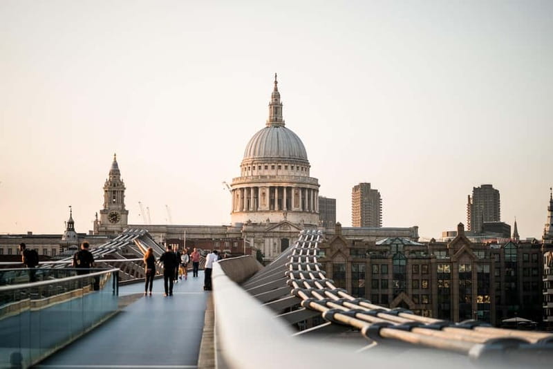 London: Top Attractions and City Highlights Walking Tour - Covent Garden Start: Apple Store Meeting Point and Easy Beginnings
