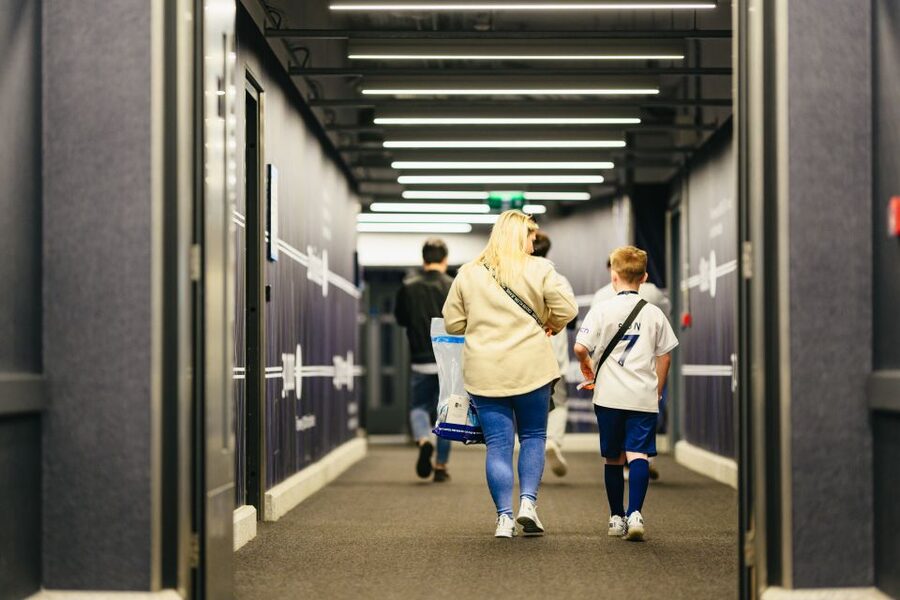 London: Tottenham Hotspur Stadium Tour - Press Auditorium and Media Areas: Put Yourself in the Manager’s Shoes
