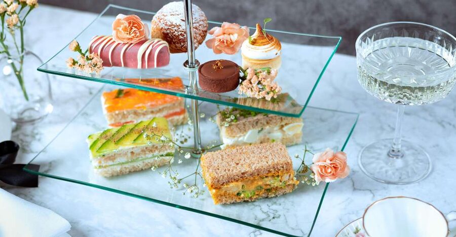 London: Traditional Afternoon Tea Tour in a Luxury Coach - Small Group, Real Service, and a Comfortable Tempo