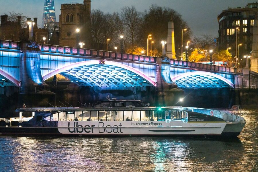 London: Uber Boat 1-Day Hop-On Hop-Off and Cable Car Tickets - Using your hop-on hop-off boat pass without getting flustered