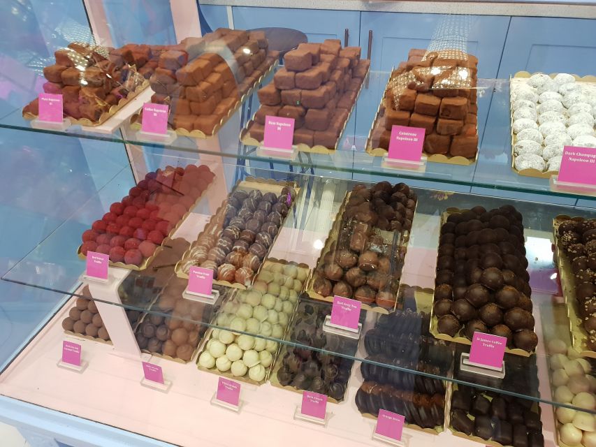 London: VIP Chocolate Tour - Royal-Linked Makers and Chocolate Myths Worth Dropping