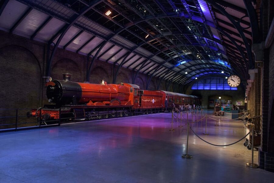 London: Warner Bros. Studio Harry Potter Tour with Transfers - A 7-hour Harry Potter day from central London