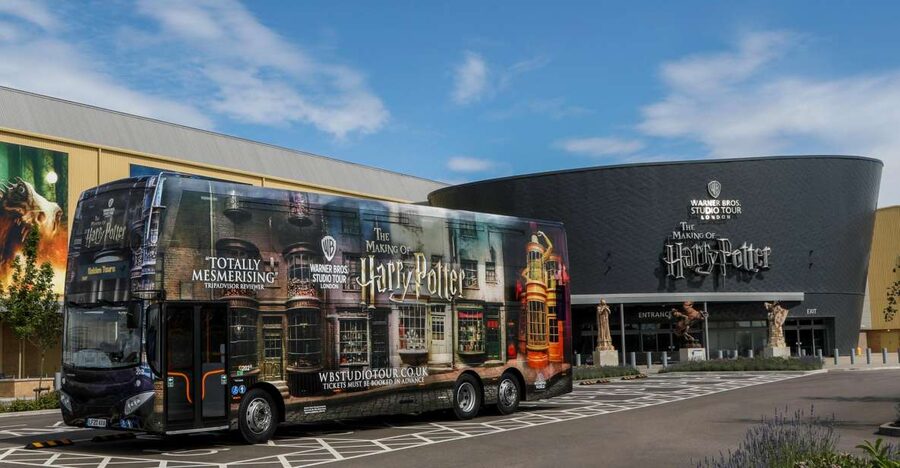 London: Warner Bros. Studio Tour with Transfers - Platform 9 3/4 and the Hogwarts Express ride moment