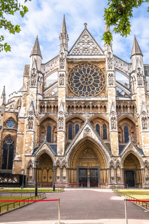 London Westminster Abbey French Tour with Fast-Track Tickets - Price and value for a 4-hour Westminster Abbey focused tour