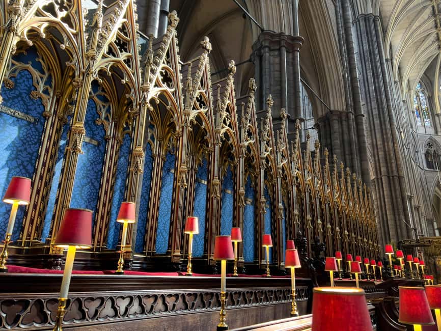 London: Westminster Abbey Guided Tour - Crowd reality near Westminster Abbey, and how to handle it