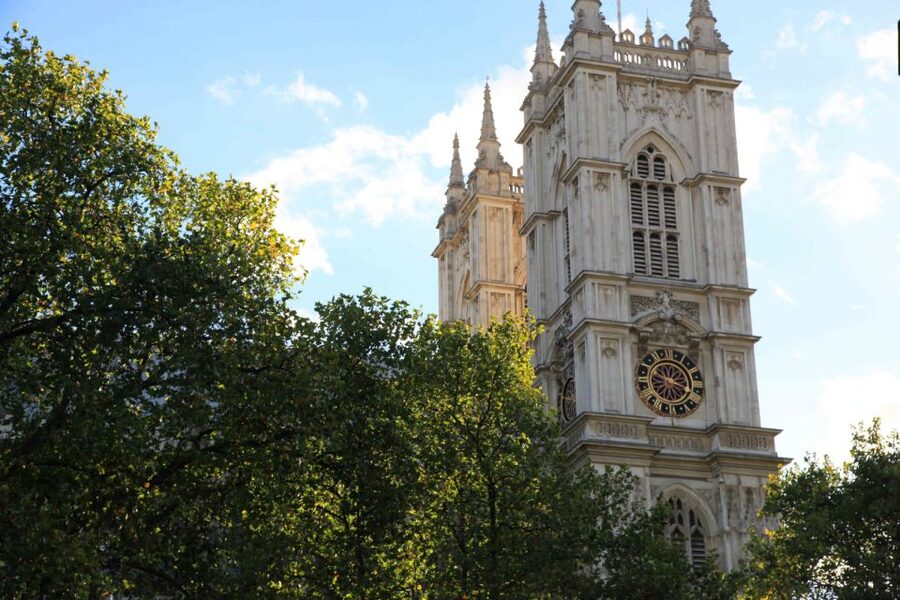 London: Westminster Abbey Priority Access & Guided City Tour - Big Ben and the Parliament Square Area: Where the Details Matter