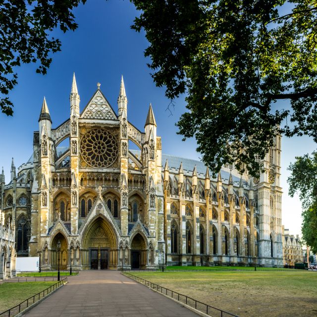 London: Westminster Abbey Skip-the-line Entry & Guided Tour - The King Edward’s Chair: one object that ties centuries together