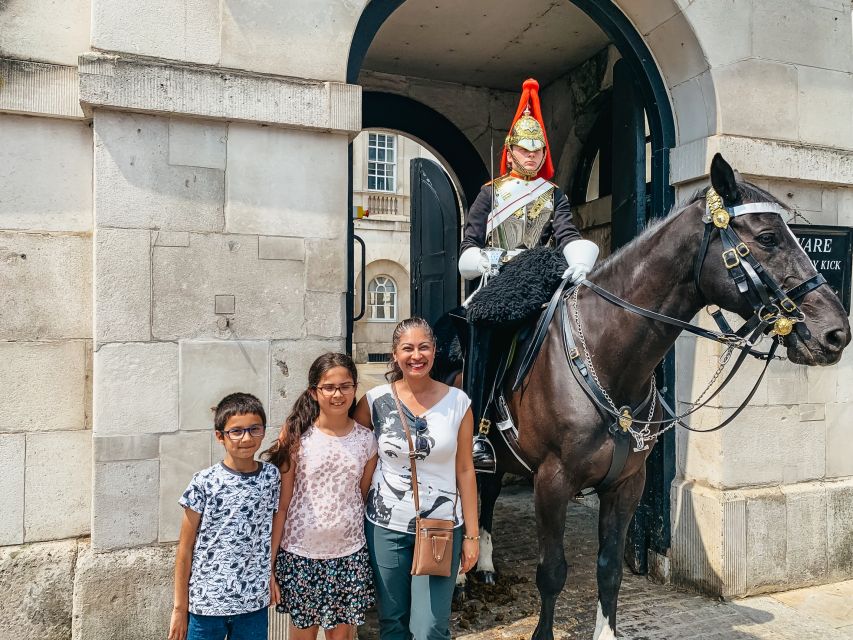 London: Westminster and Changing of the Guard Tour - St James’s Park Stops for Parakeets, Pelicans, and a Breather
