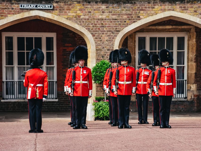London: Westminster and Changing of the Guard Tour - Trafalgar Square Finish: Turning Ceremony Magic Into a Next Step