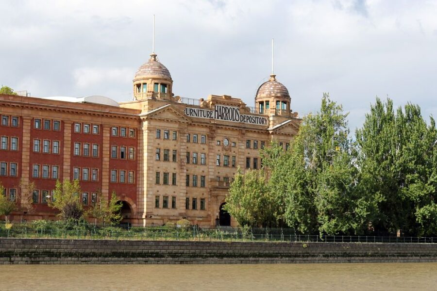 London: Westminster to Kew River Thames Cruise - Chelsea, Wandsworth, Putney, and the stretch that feels more local