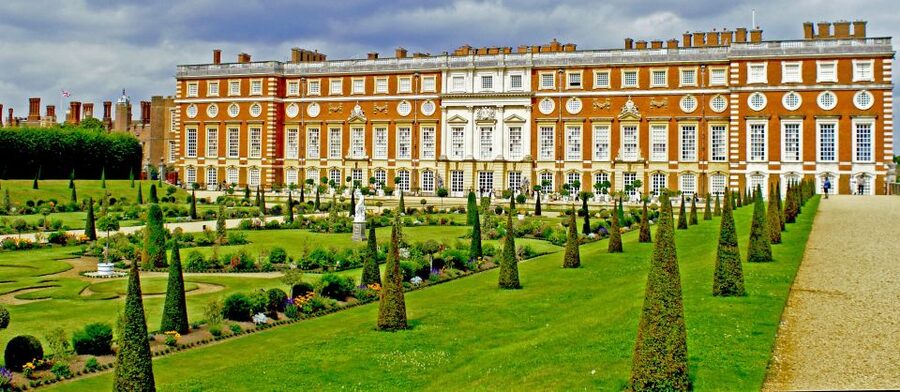 London: Windsor Castle & Henry VIII's Hampton Court Palace - Coach Comfort and Why Logistics Matter More Than You Think