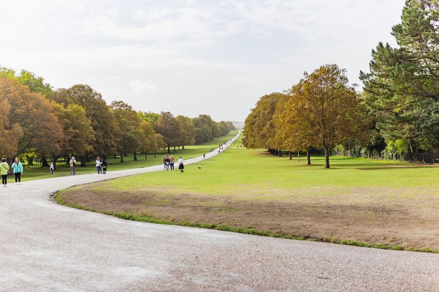 London: Windsor Castle, Stonehenge & Bath Full-Day Tour - Bath’s Georgian Streets and Time to Explore Roman Roots