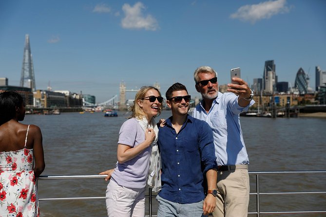 Lunch River Cruise on the Thames with 2-Course Meal - Lunch on the Thames: what the 2-course meal feels like in practice
