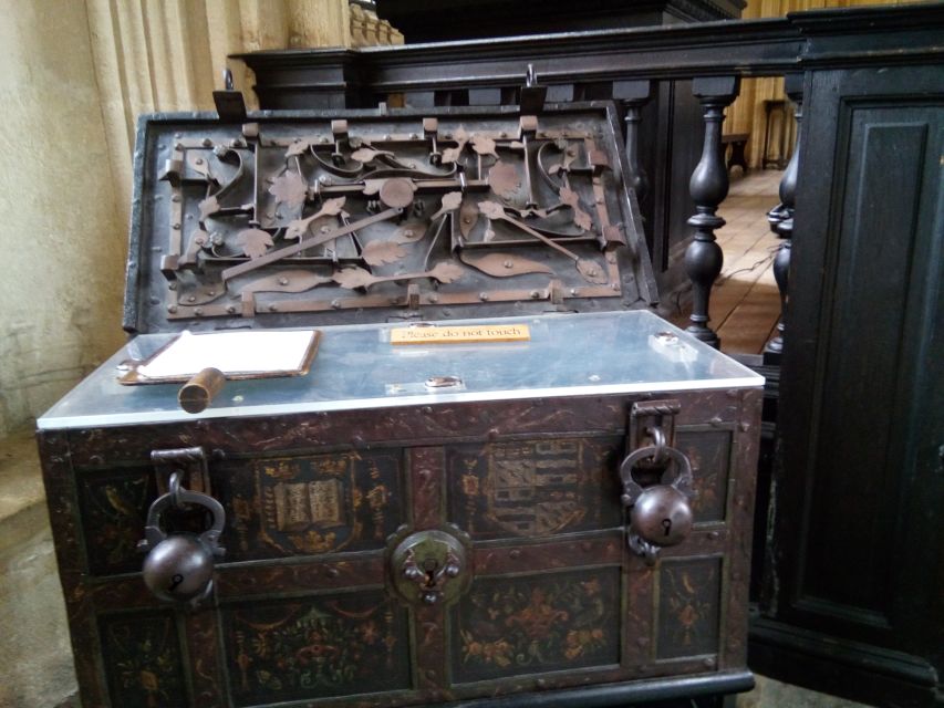 Oxford: Christ Church Harry Potter Film Locations Tour - Christ Church: the Hogwarts set you can walk right into