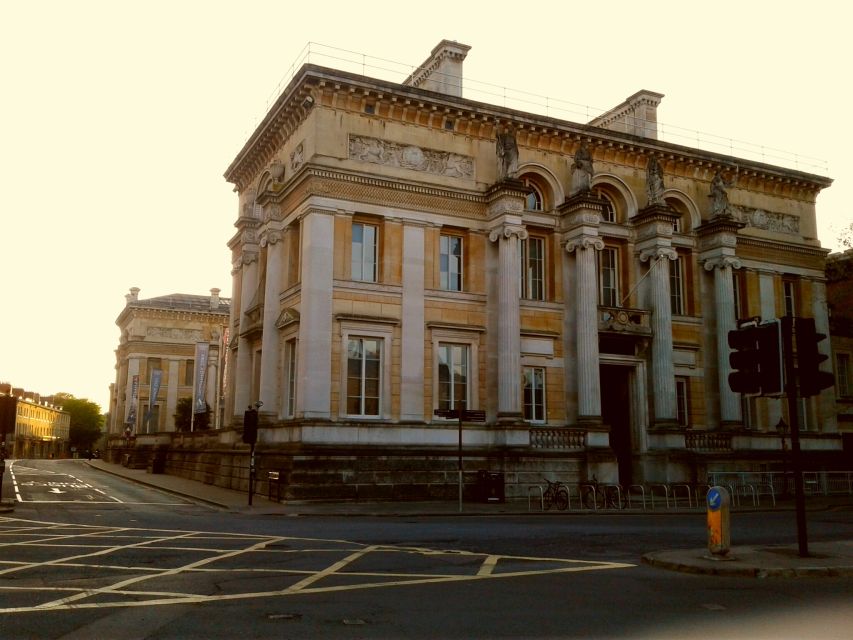 Oxford: Inspector Morse Lewis Endeavour Small Group Tour - FAQ