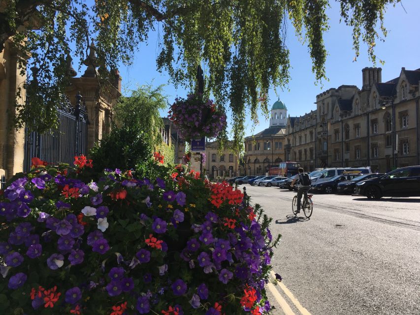 Oxford: Official University and City Walking Tour - Why Oxford’s Dreaming Spires fit a short 2-hour walk