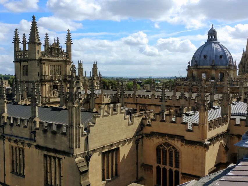 Oxford: Official University and City Walking Tour - Guides and group size: why the experience can feel personal