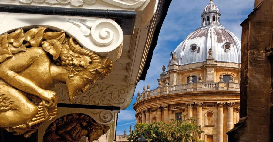 Oxford: Official University and City Walking Tour - Martyrs’ Memorial to St Michael of the Northgate: Oxford in layers