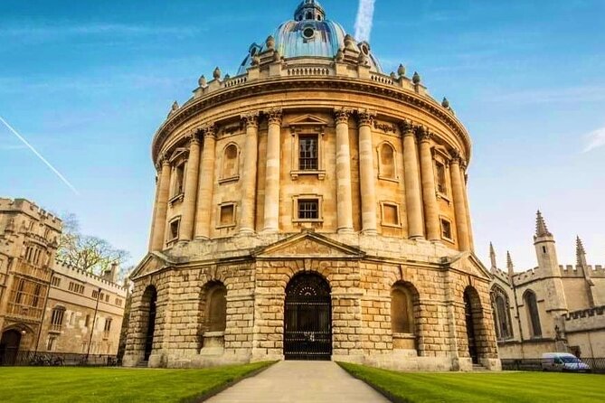 Oxford Official University & City Tour - Starting at Cool Britannia: Logistics That Save Time