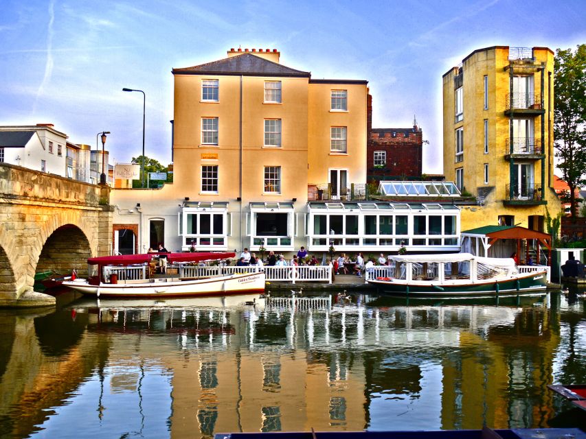 Oxford: Sightseeing River Cruise - Where you meet at No. 1 Folly Bridge, and how to time it