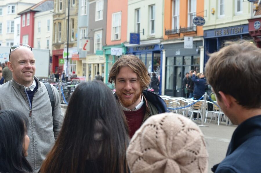 Oxford: University and City Walking Tour with Alumni Guide - Town Stories Beyond the Campus Gates