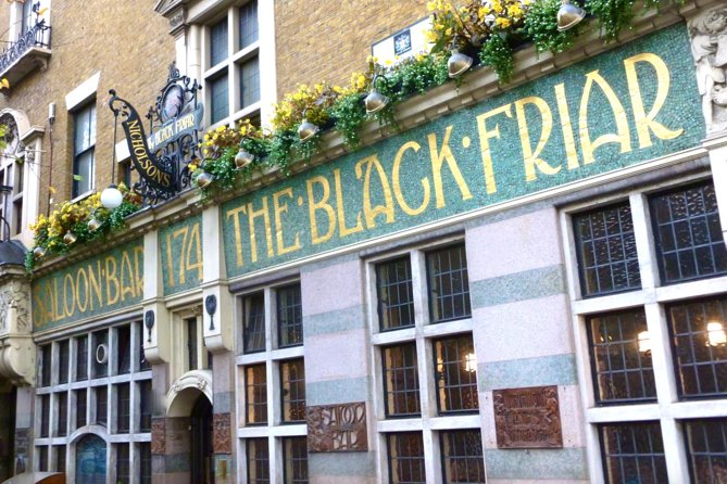 Private Group: Historical Pub Walking Tour of London - RAF Legacy, Oranges and Lemons, and a Dickensian Slice of London