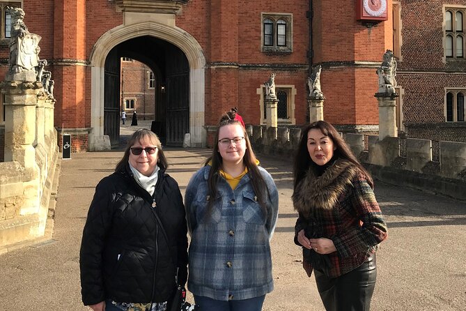 Private Guided Tour of Hampton Court Palace - Gardens, mazes, and kid energy: how to plan your time