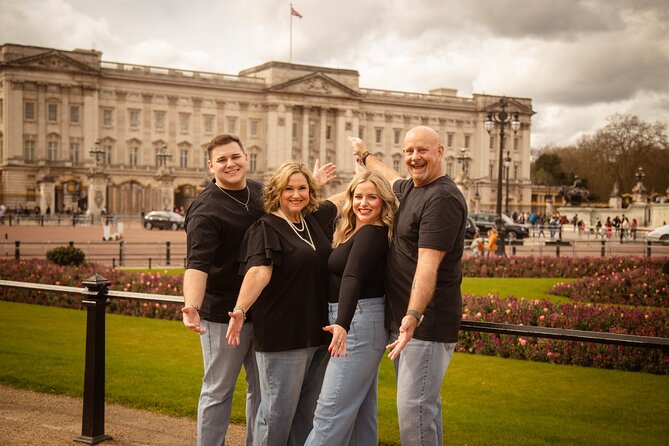 Private landmarks photoshoot for families and couples - Key highlights worth your attention