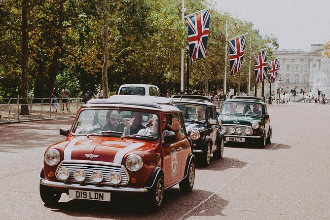Private Panoramic Tour of London in a Classic Car - The guide makes the difference, not just the car