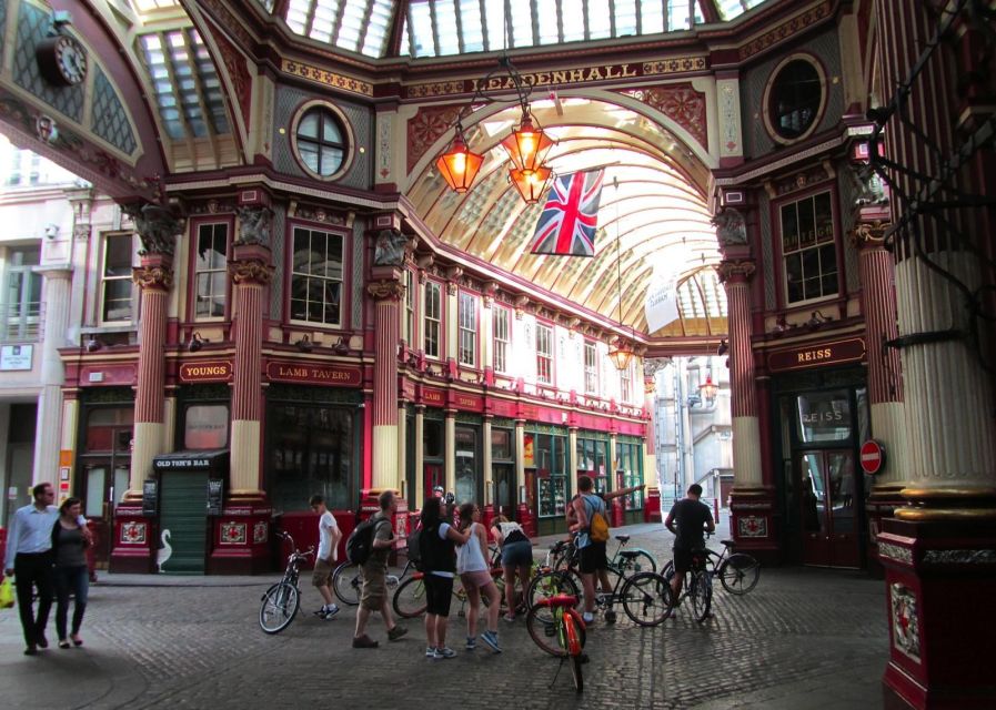 Secret London Tour by Bike - Jack the Ripper, Scandal Tales, and the Dark Corners of the East End