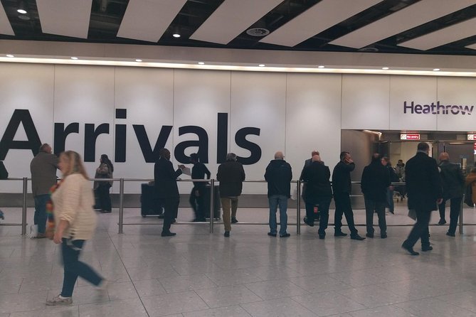 Shared Arrival Transfer London Airport to Hotel Accommodation - The 24/7 Advantage, and What Happens if Your Flight Is Late