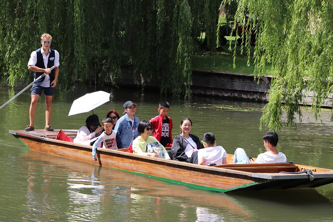 Shared Punt Tour - Cambridge - Clare College and Clare College Gardens, Seen From Both Sides