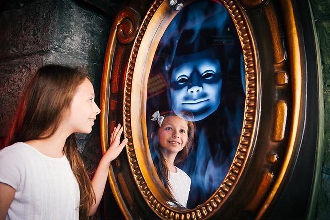 Shrek's Adventure! London Entrance Ticket - Character Encounters: Fiona and Puss in Boots