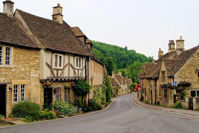 Small Group Cotswolds Village, Stonehenge and Bath Tour from London - Cotswolds Scenic Driving and Castle Combe’s Quick Charmer Stop