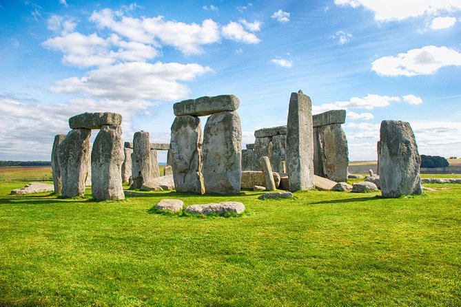 Stonehenge and Bath Day Guided Tour from London - Stonehenge Plus Bath in One Day: What Makes the 11-Hour Plan Work