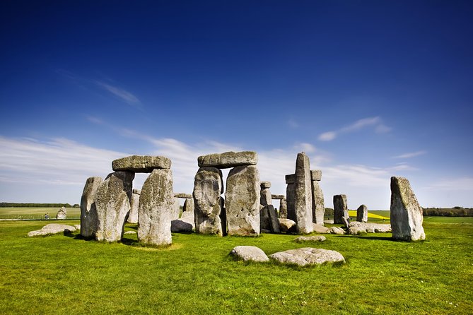 Stonehenge and Bath Day Guided Tour from London - Stonehenge in the Real World: 1.5 Hours to See the Mystery Up Close