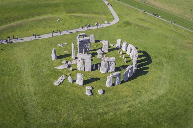 Stonehenge and Bath Day Guided Tour from London - Coach Comfort and Day-of Logistics from Central London