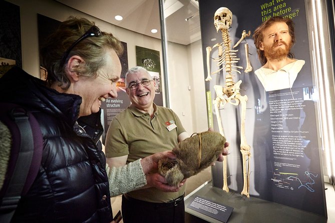 Stonehenge and Bath Day Trip from London with Optional Roman Baths Visit - Coach guide quality: what makes the day feel great