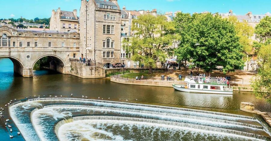 Stonehenge & Bath: Full-Day Coach Tour from London - Exploring Bath on Your Own: Abbey, Roman Baths, and Austen Stops