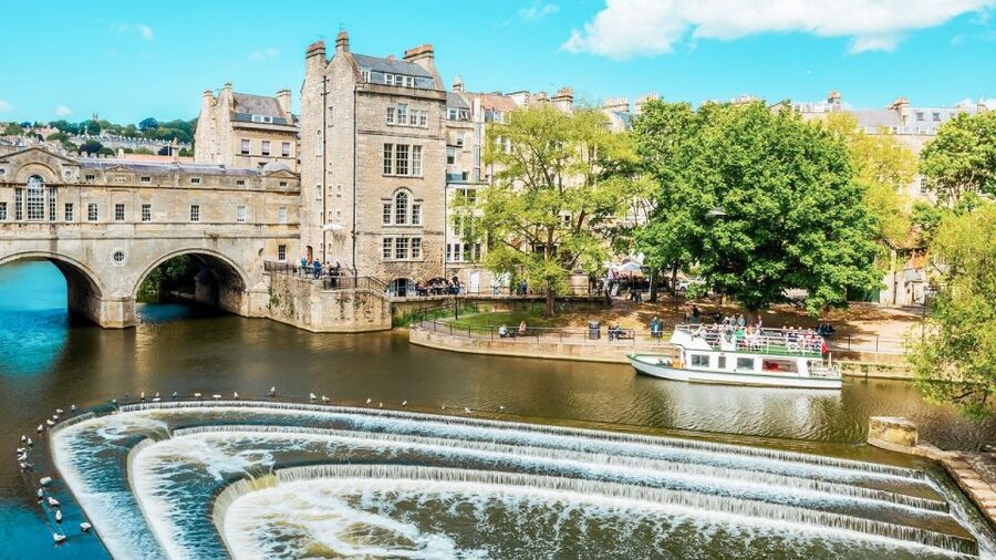 Stonehenge & Bath: Full-Day Coach Tour from London - Who Should Book This Tour (and Who Might Not)