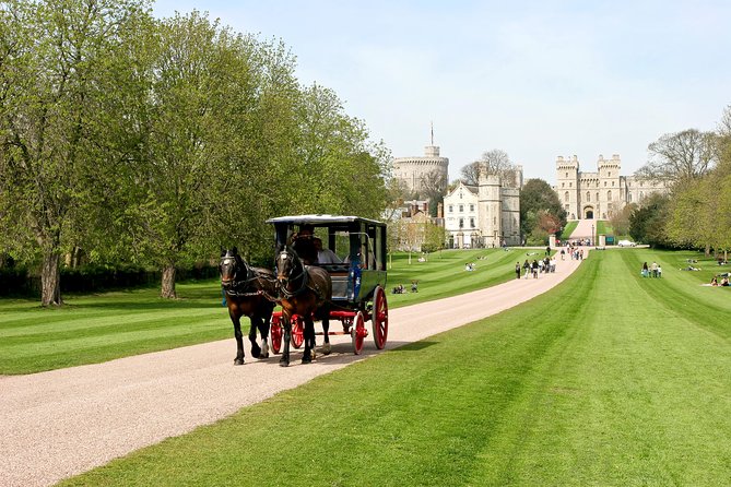 Stonehenge, Windsor Castle and Bath Full Day Guided Tour - Windsor Castle: State Apartments and St. George’s Chapel in a tight window