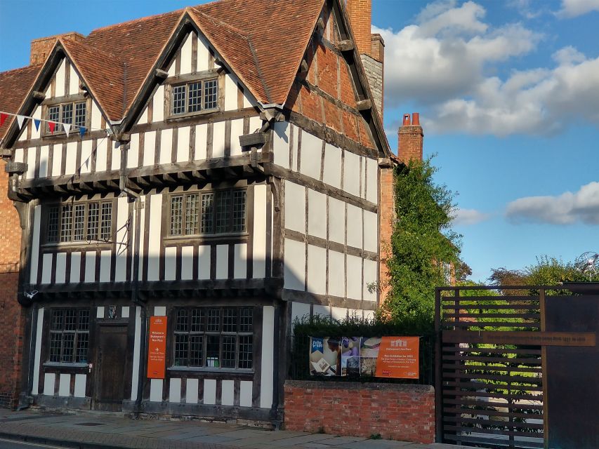 Stratford-Upon-Avon: The Famous Walk Talk Show - Quick Hits If You Want the Highlights First