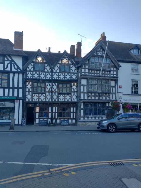 Stratford-Upon-Avon: The Famous Walk Talk Show - Tudor Context and Why the Tour Talks About More Than Shakespeare